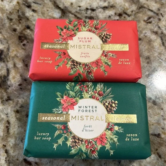 Holiday candle and soap bundle - Picture 5 of 8